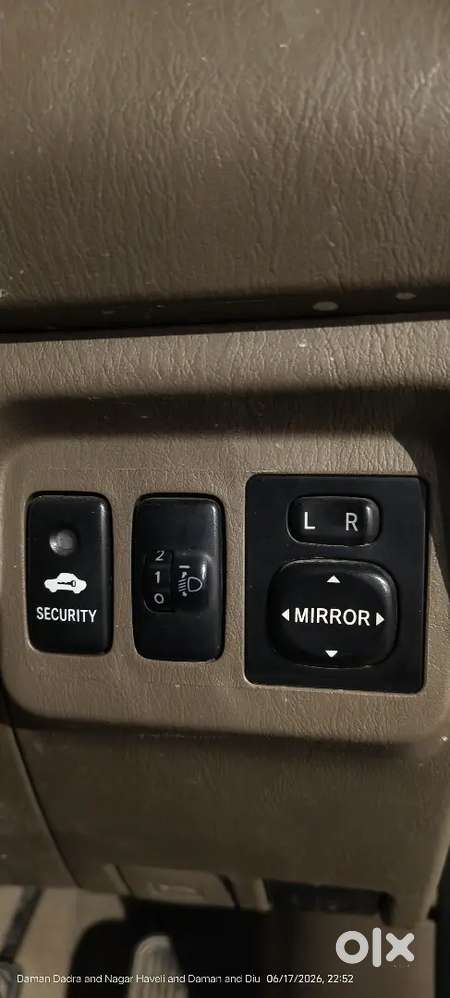 Toyota Innova 2015 Diesel 126000 Km Driven