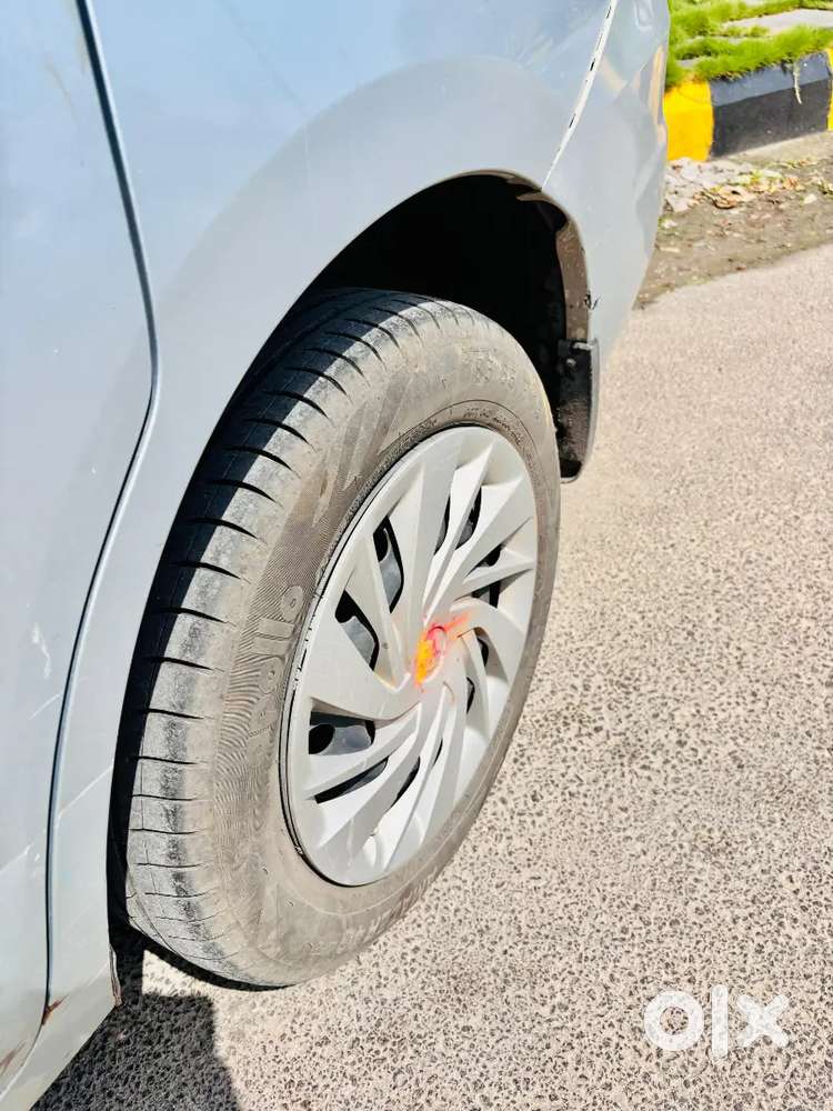 Maruti Suzuki Ertiga 2024 Petrol 62500 Km Driven