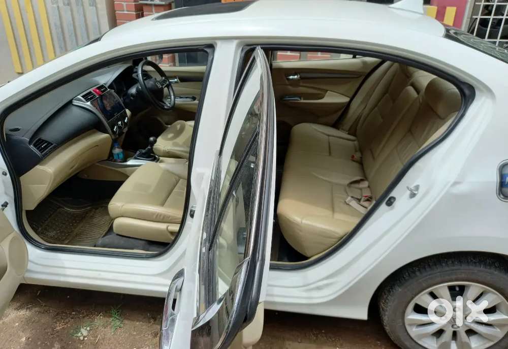 Honda City Ivtec Topend Sunroof Petrol Infotainment System