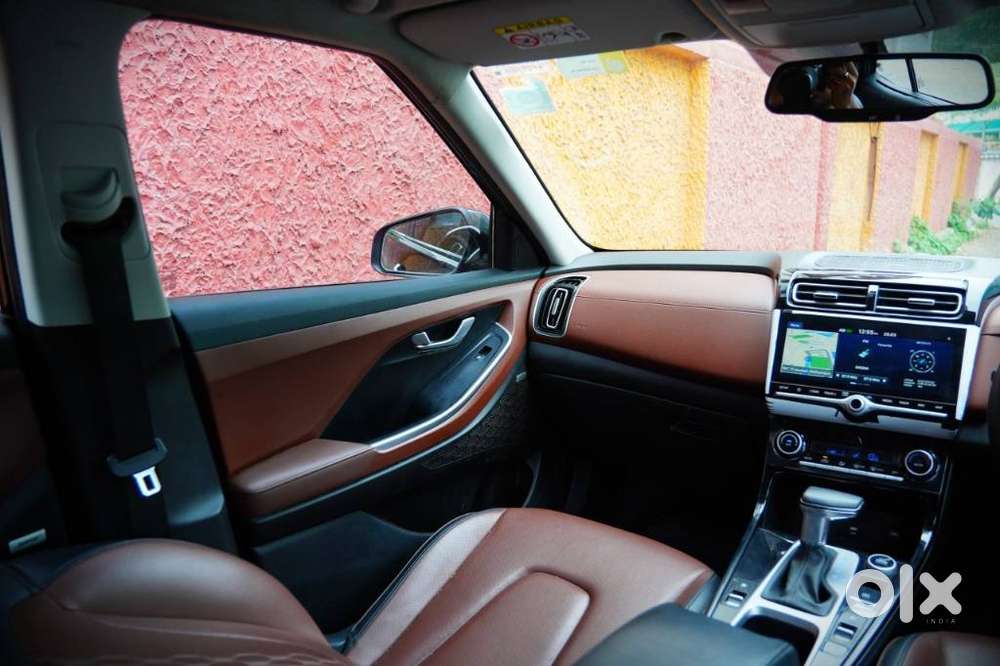 Hyundai Alcazar 2.0 Signature (o) Petrol At 7 Str, 2023, Petrol