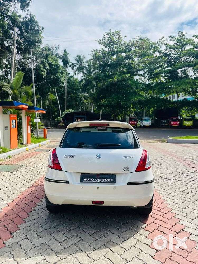 Maruti Suzuki Swift Zxi, 2014, Petrol