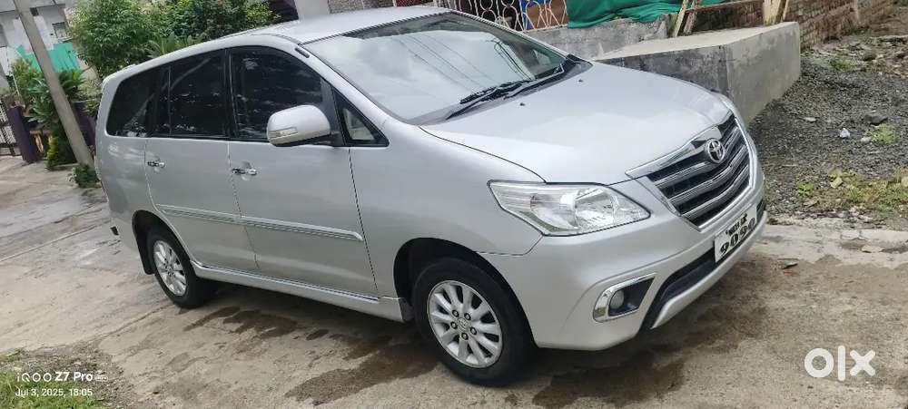 Toyota Innova 2012 Diesel 285000 Km Driven