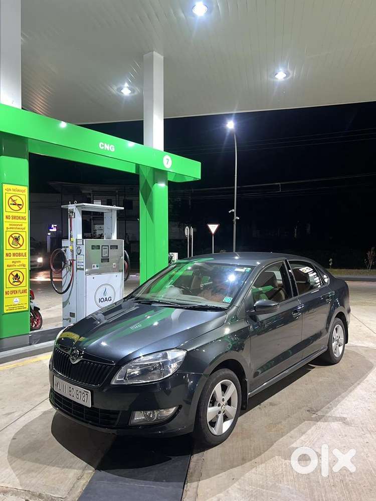 Skoda Superb Petrol 2016