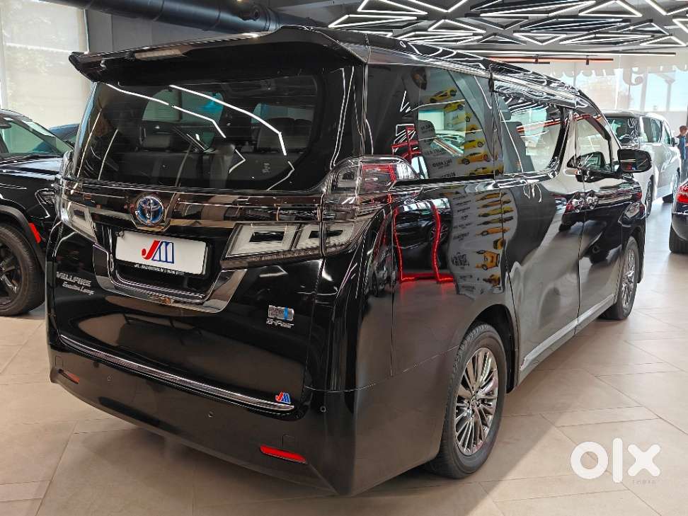 Toyota Vellfire Vip – Executive Lounge, 2022, Petrol