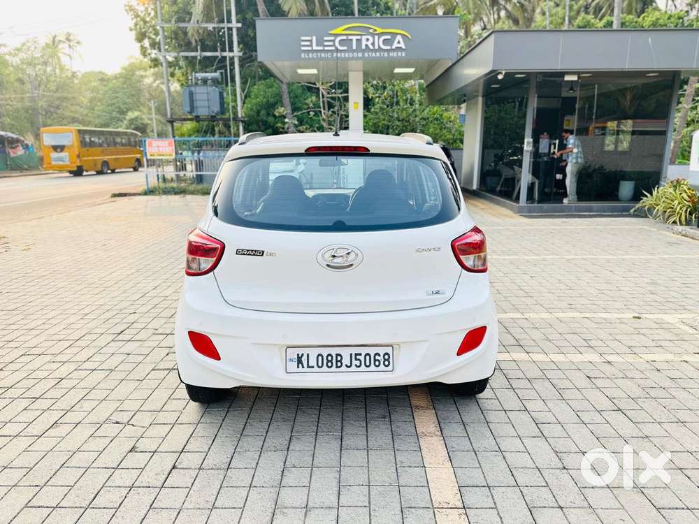 Hyundai Grand I10 2013-2016 Sportz, 2016, Petrol