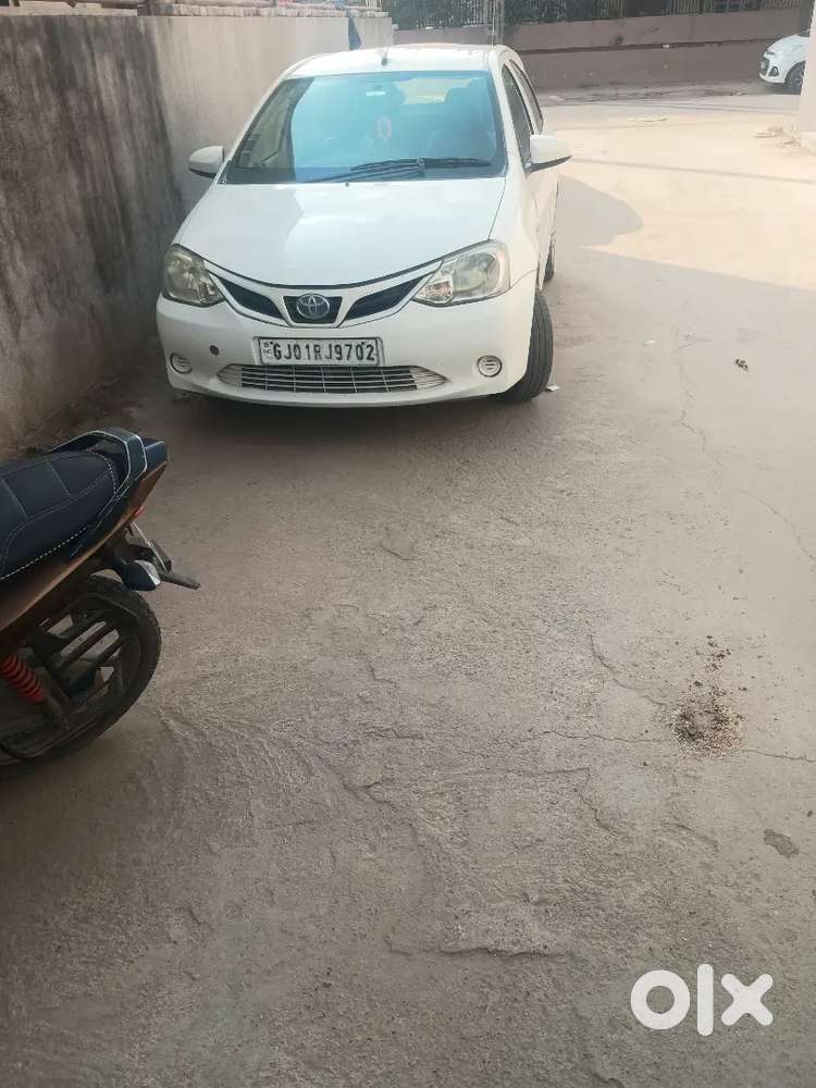 Toyota Etios Liva 2015 Cng & Hybrids 95000 Km Driven 2key Central Lock