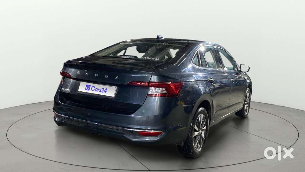 Skoda Slavia Style 1.0l Tsi Mt, 2023, Petrol