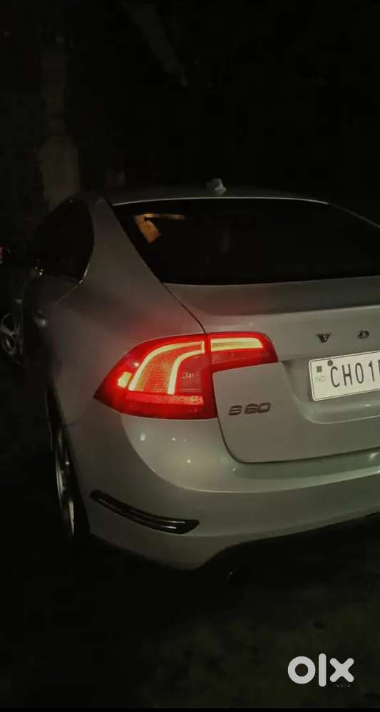 Volvo S60 D5 2012 ( Read Discription )