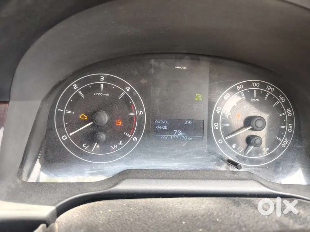 Toyota Innova Crysta 2016 Diesel 180638 Km Driven