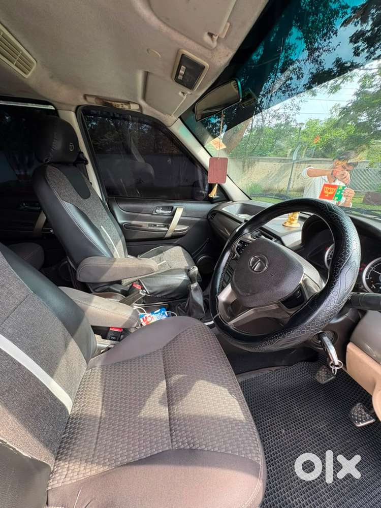 Tata Safari Storme 2017