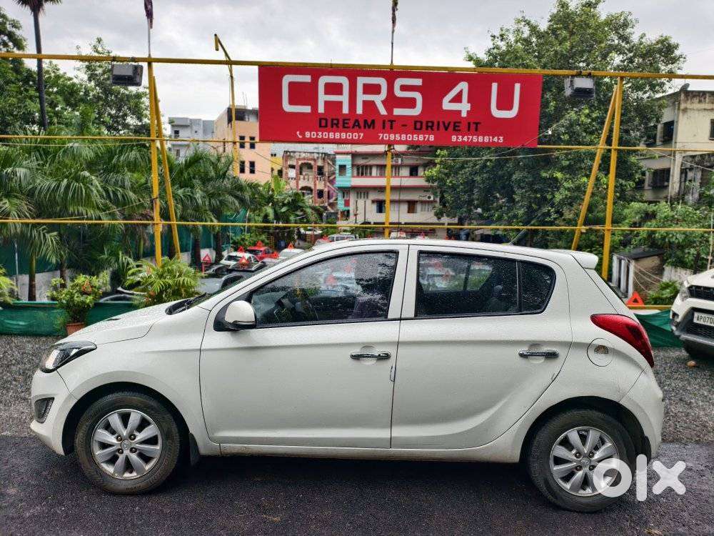 Hyundai I20 Asta 1.2 O With Sunroof, 2013, Petrol