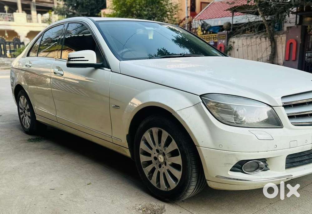 Mercedes-benz C-class 2010 Petrol Well Maintained