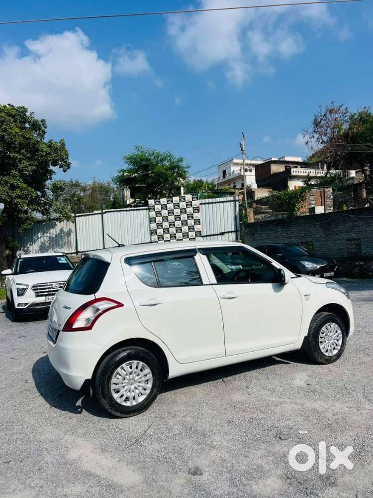 Maruti Suzuki Swift Lxi, 2015, Petrol