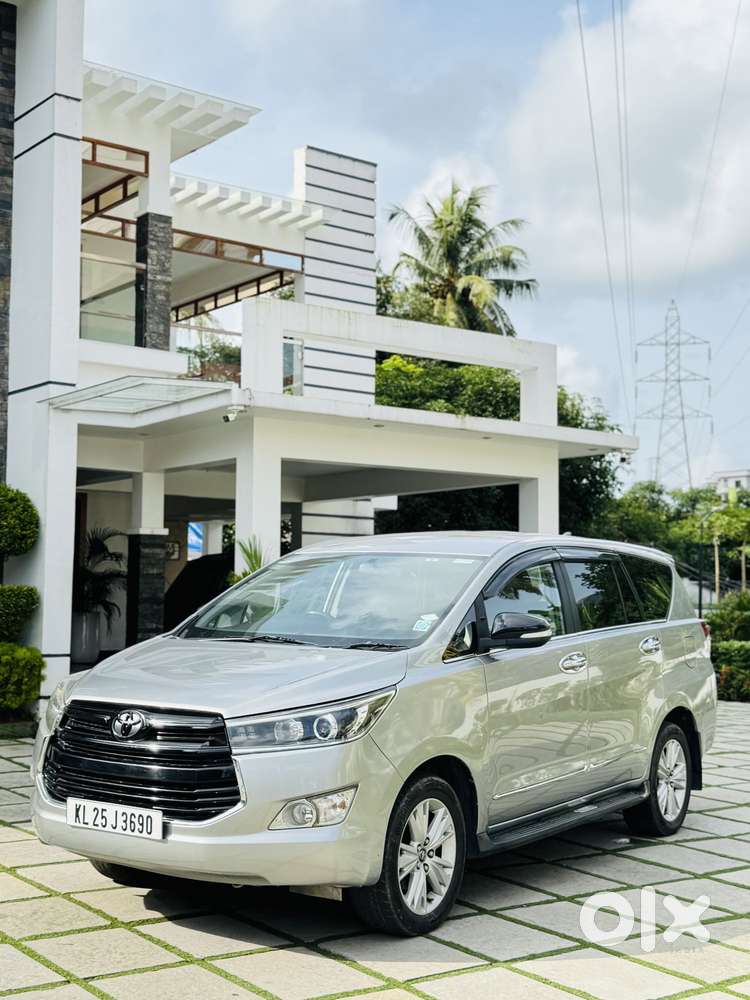 Toyota Innova Crysta 2.8 Gx At 8s, 2016, Diesel