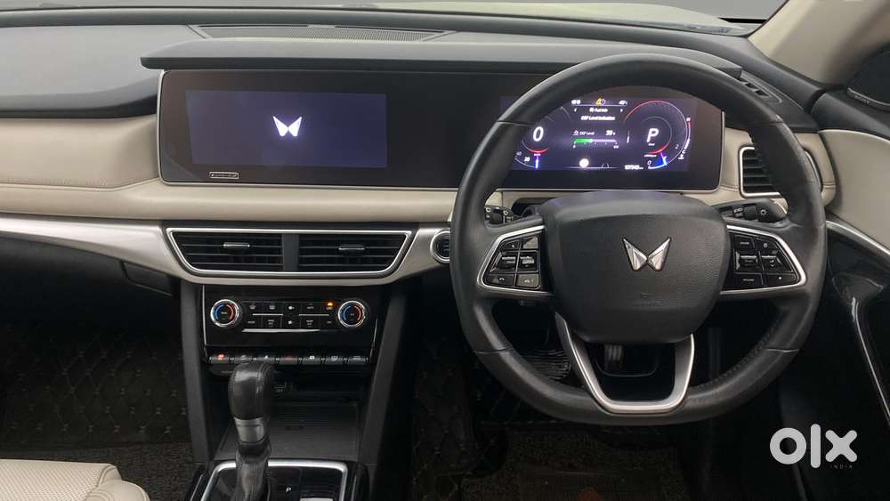 Mahindra Xuv700 2.2 Ax 7 Diesel At Luxury Pack Str, 2022, Diesel