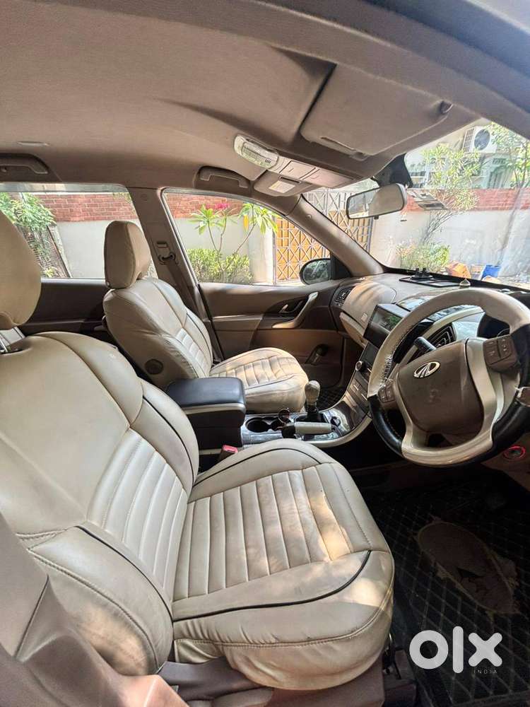 7 Seater Xuv 500 , White , Excellent Condition