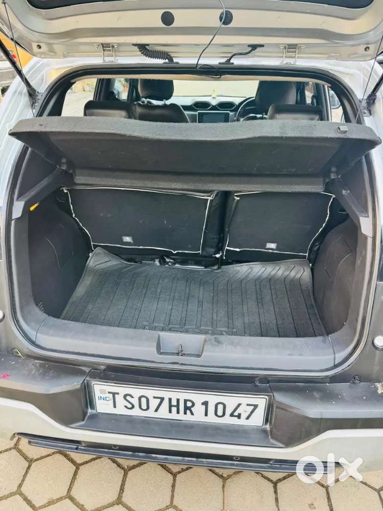 Nissan Magnite Showroom Track