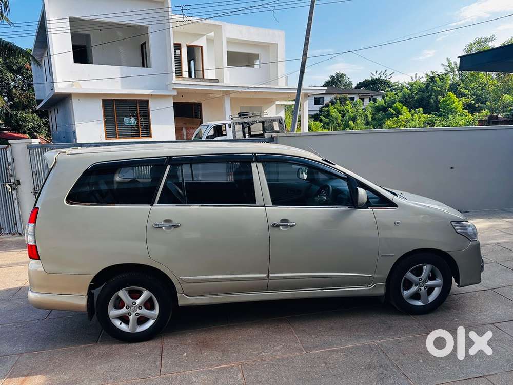 Toyota Innova Diesel 2014