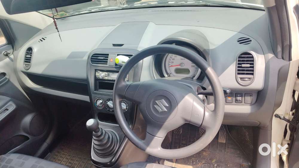 Maruti Suzuki Ritz Vxi, 2013, Petrol
