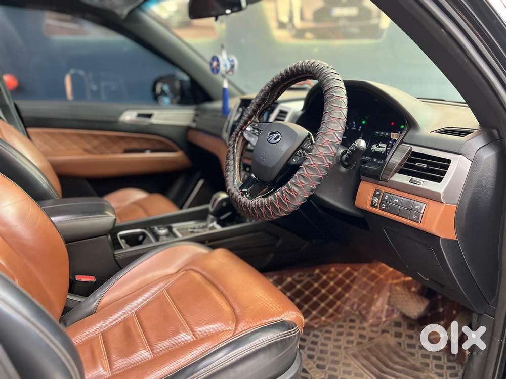 Mahindra Alturas G4, 2019