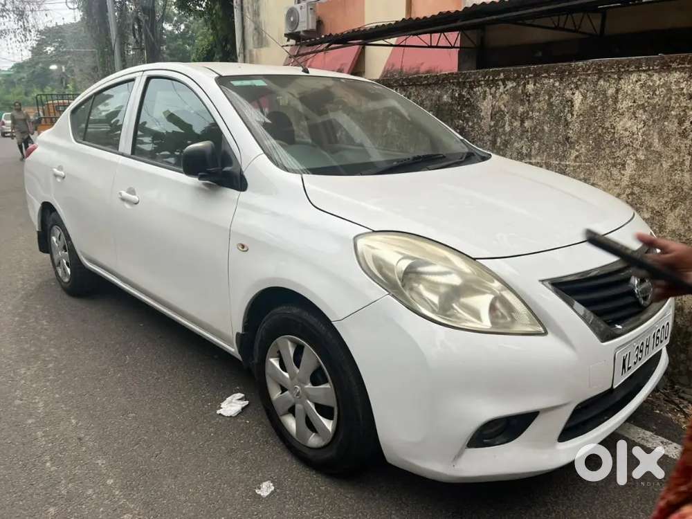 Nissan Sunny Petrol Automatic 2014