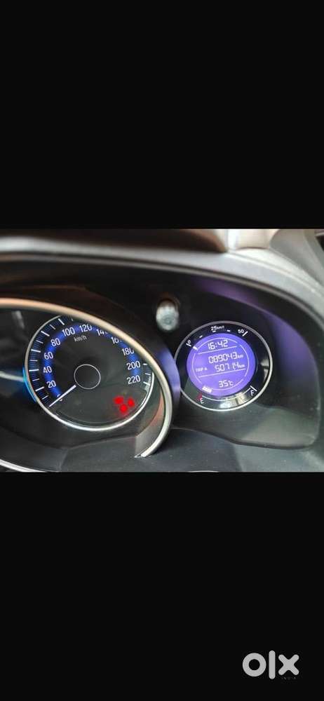 Honda Jazz 2015 Petrol 90000 Km Driven