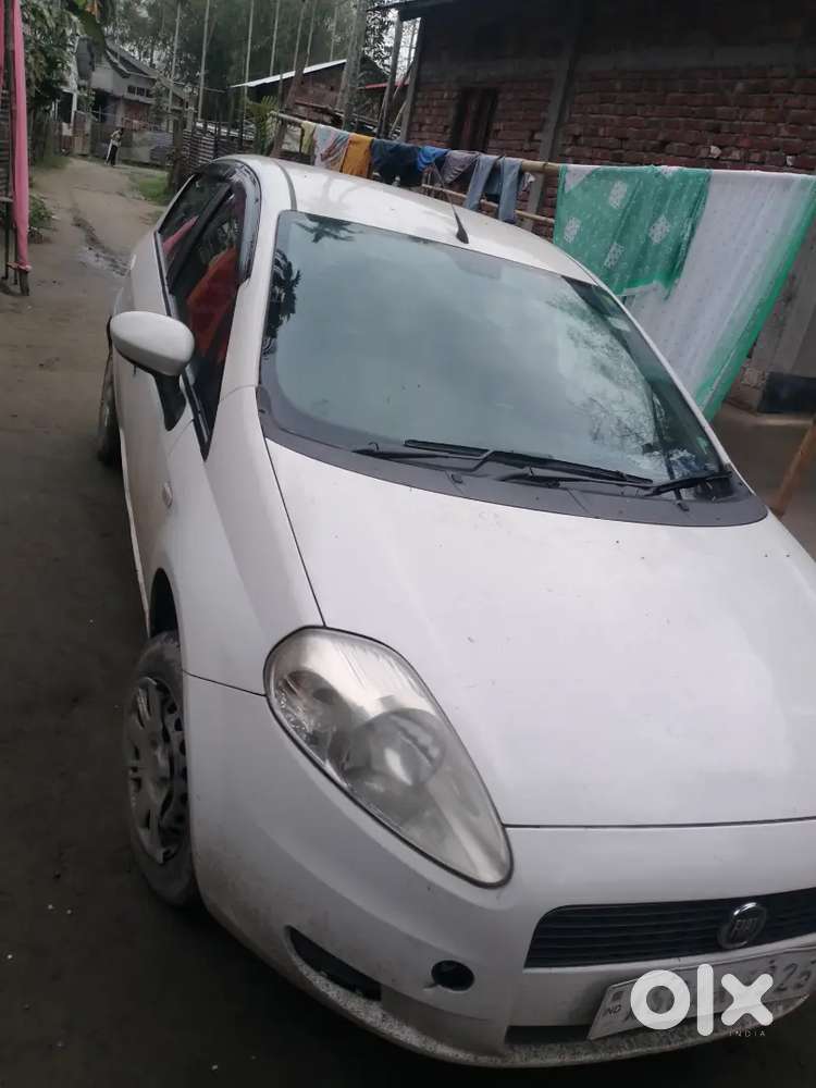 Fiat Punto 2012 Top Model Petrol Car