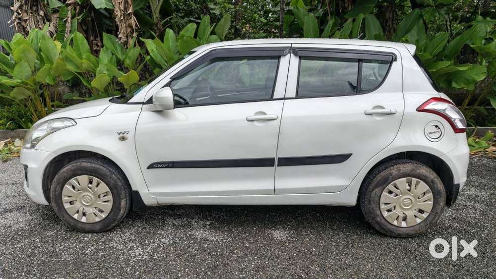 Maruti Suzuki Swift Lxi Option, 2015, Petrol