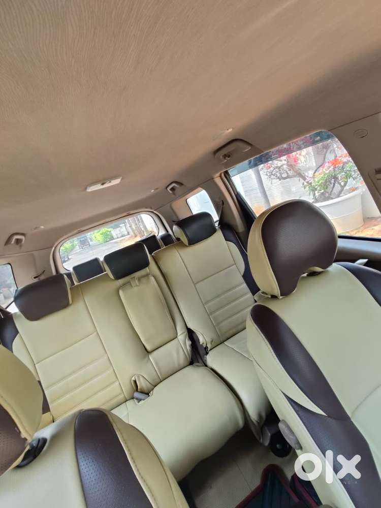 Mahindra Xuv500 W8, 2013