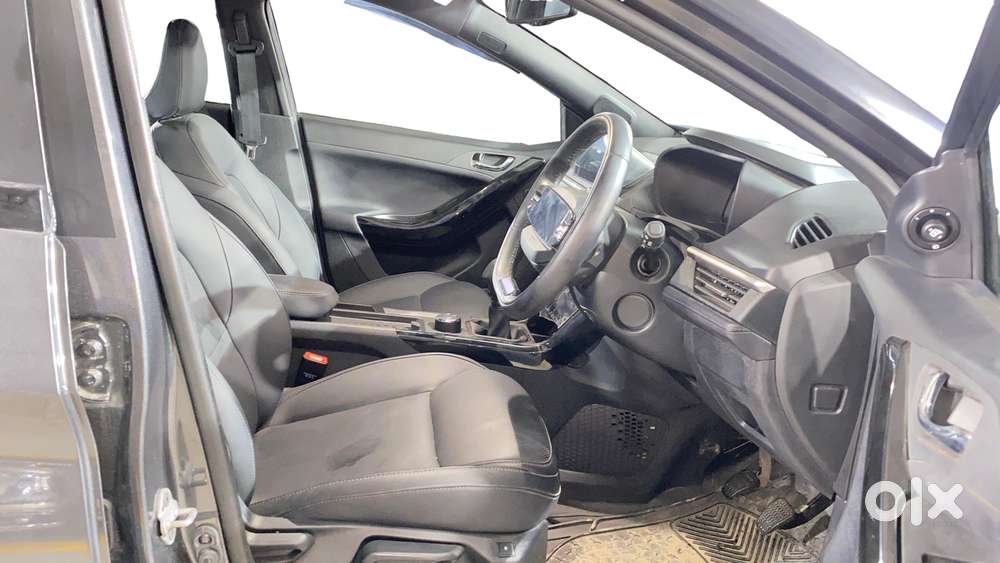 Tata Nexon Fearless Plus S Purple 1.2 Revotron Petrol 7dca Dual Tone..