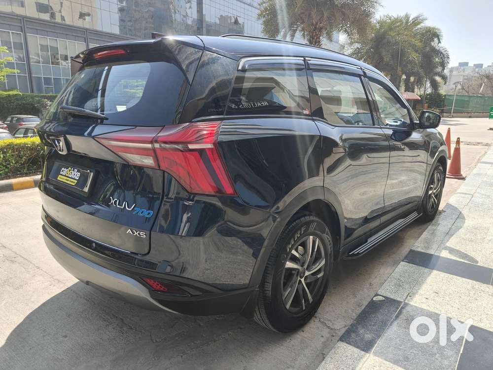Mahindra Xuv700 2.0 Ax 5 Petrol Mt 7 Str, 2023, Petrol