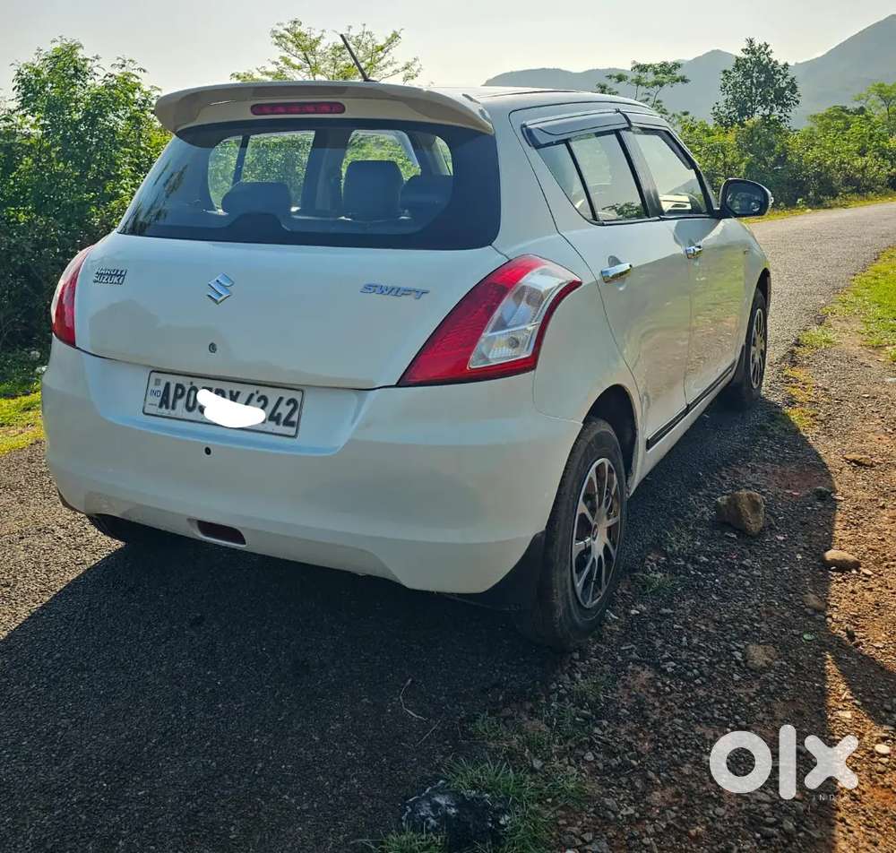 Maruti Suzuki Swift 2017 Diesel 103000 Km Driven