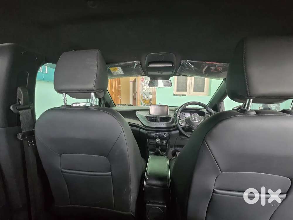 2022 Tata Altroz Xt Petrol ‘dark Edition’  28,000 Kms  Rti Protected