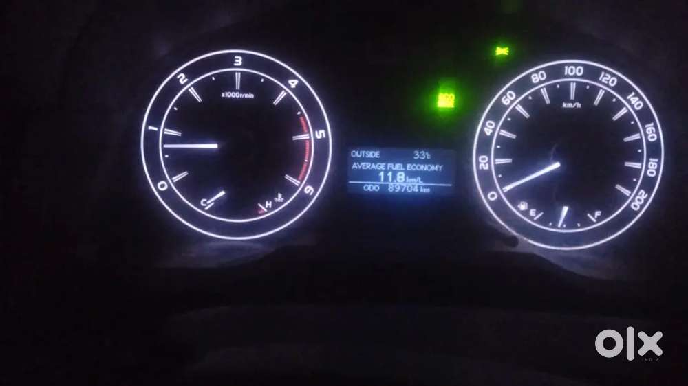 Toyota Innova Crysta 2020 Diesel 90000 Km Driven