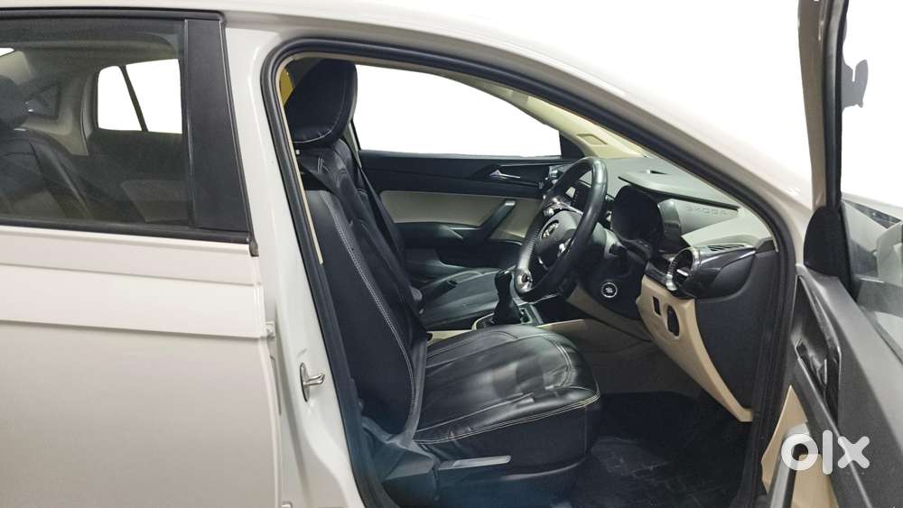 Skoda Slavia 1.0 Ambition Tsi, 2022, Petrol