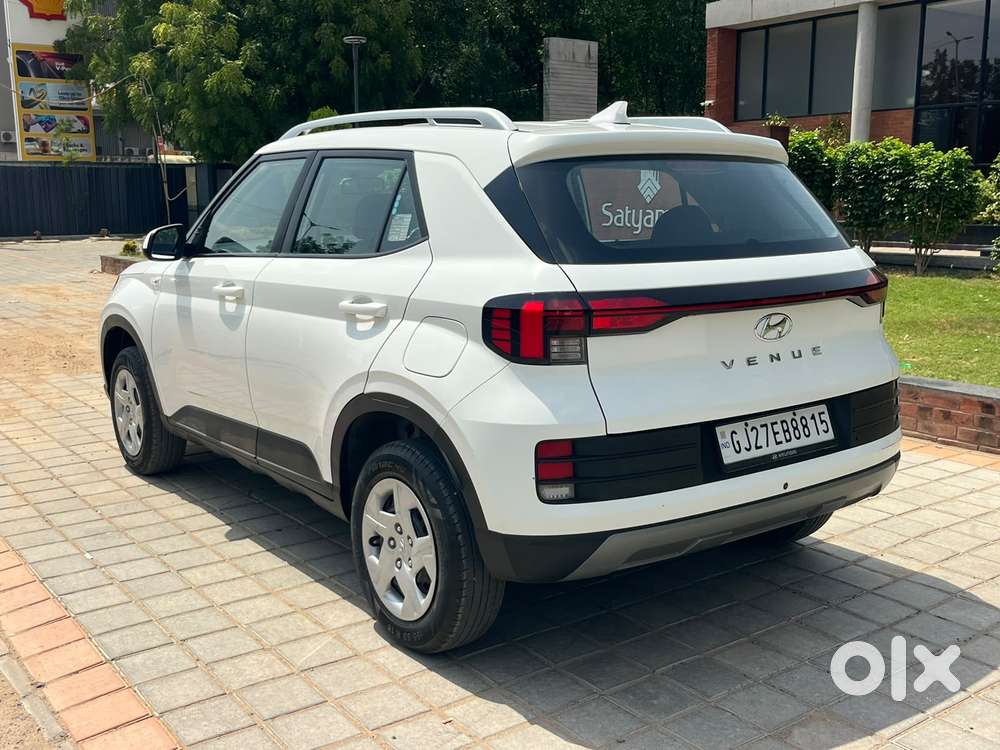 Hyundai Venue S 1.2 Petrol, 2023, Petrol