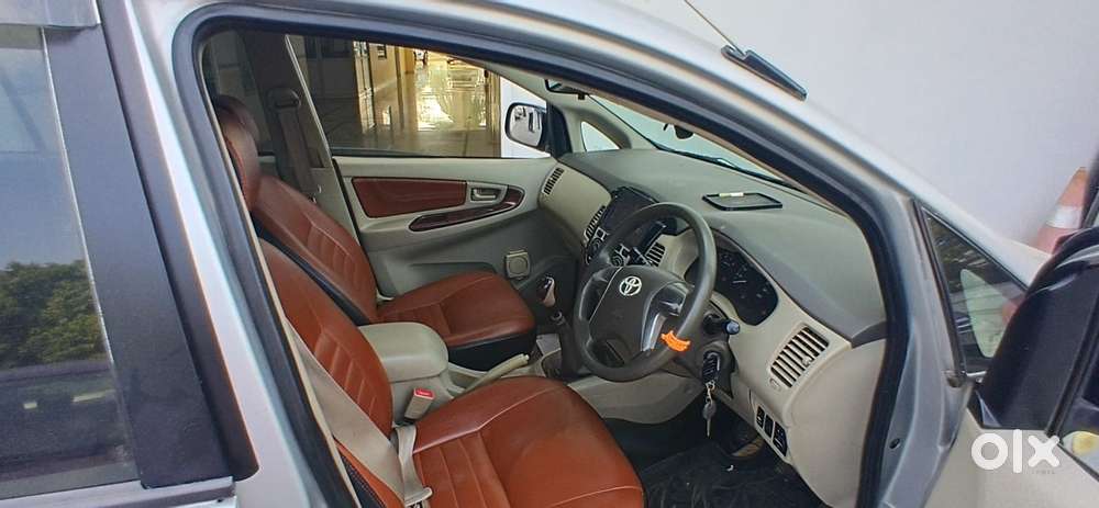 Toyota Innova 2.5 G (diesel) 8 Seater Bs Iv, 2013, Diesel