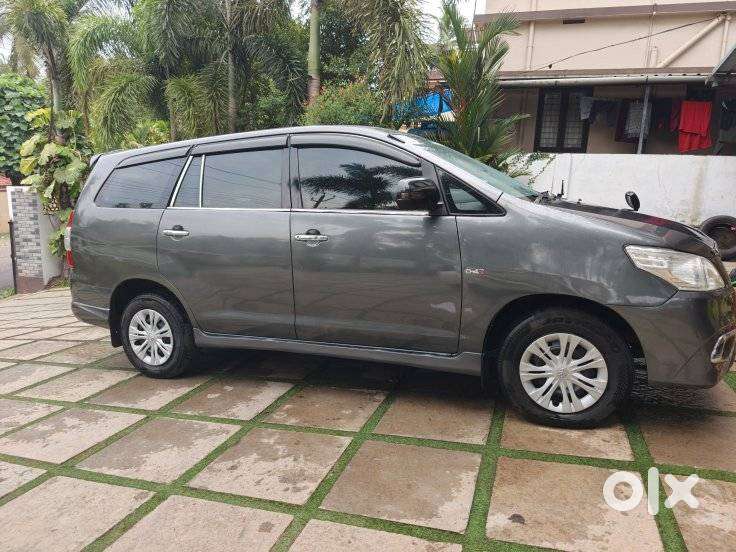 Toyota Innova 2009-2011 Crysta 2.5 Vx Bsiii, 2010, Diesel