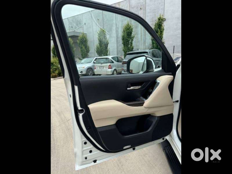 Toyota Land Cruiser Vx Premium, 2025, Diesel