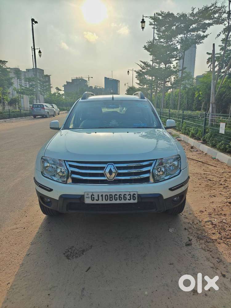 Renault Duster Rxl Petrol Top Model [2013]