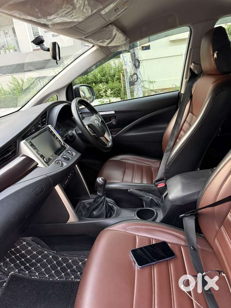Toyota Innova Crysta 2.4 G Mt 8s, 2023, Diesel