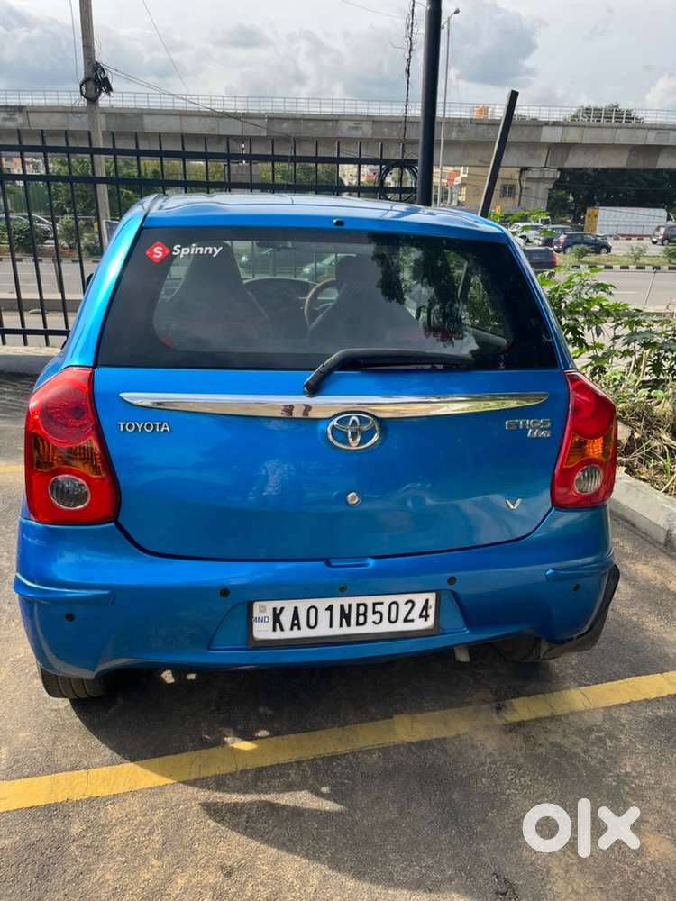 Toyota Etios LIVA 2011