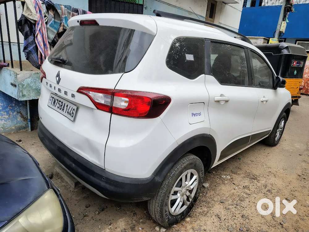 Renault Triber Rxt Amt 1.0l Ece (automatic)2024 Model Excellent