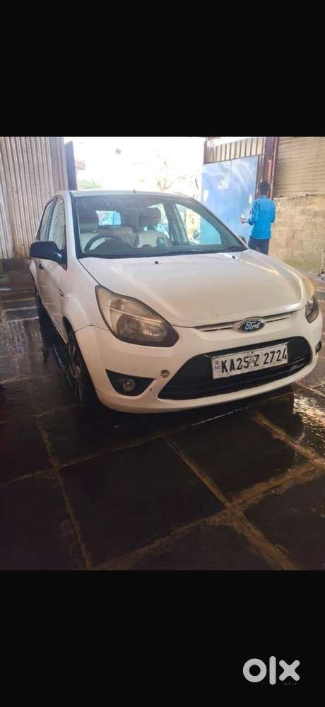 Ford Figo 2011 Diesel 125000 Km Driven Brand New Tyers