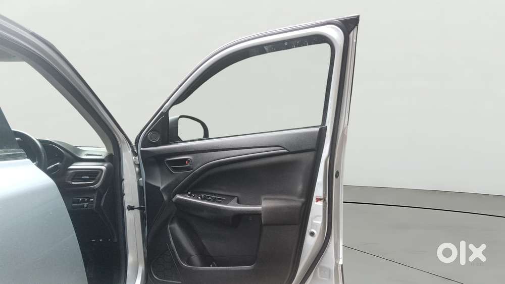 Maruti Suzuki Brezza Vxi At, 2024, Petrol
