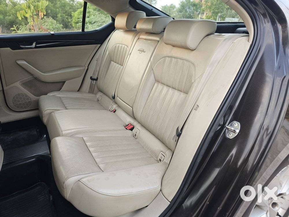 Skoda Superb Elegance Tdi 2.0 At, 2017, Diesel