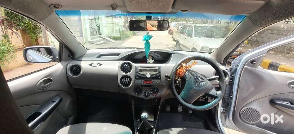 Toyota Etios Liva G, 2011, Petrol