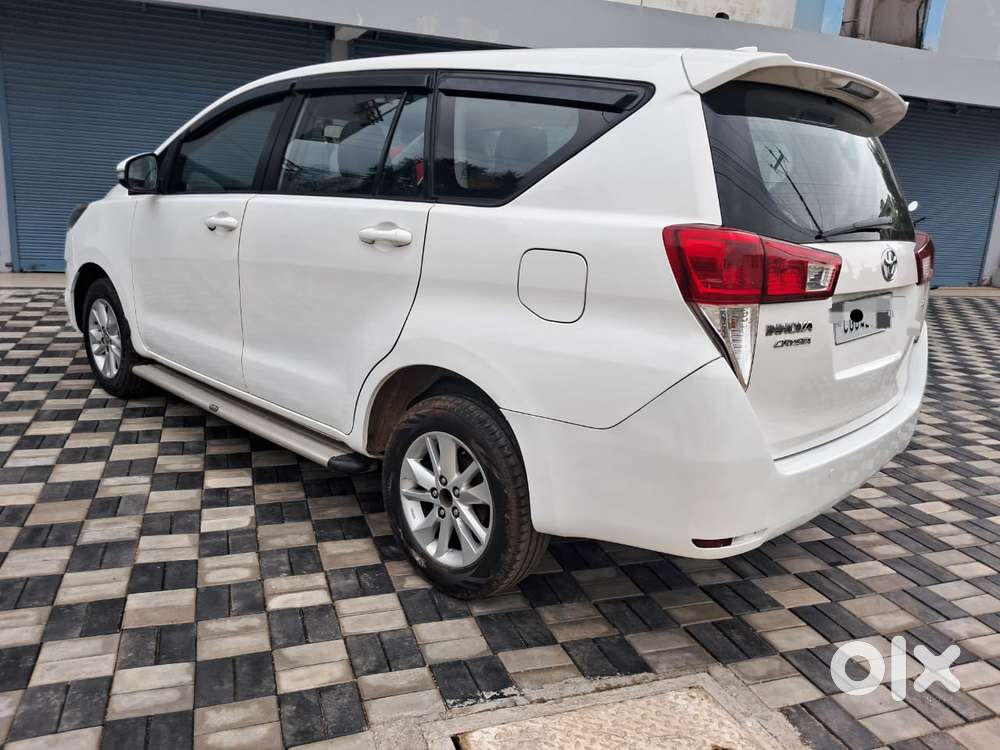 Toyota Innova Crysta 2.4 Gx Mt, 2017, Diesel