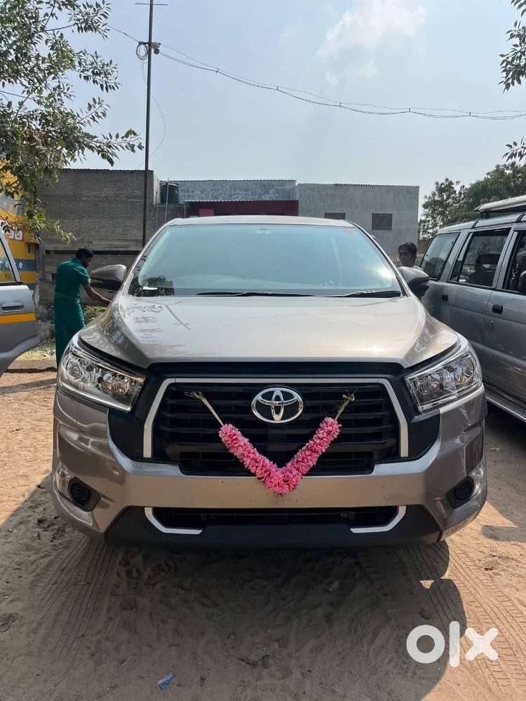 Toyota Innova Crysta Diesel 2023 Mt 7 Str