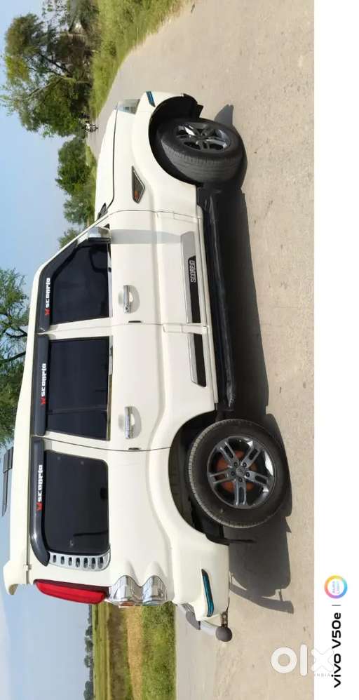 Mahindra Scorpio 2015